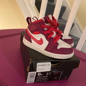 Shoes to small go my daughter